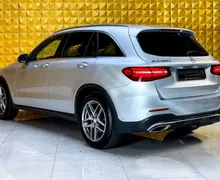 Notranja slika - Mercedes-Benz GLC-Razred - GLC220d 4MATIC AMG Line-KAMERA-GRETJE-F1 - 9 - Predogledna slika