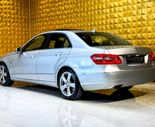 Notranja slika - Mercedes-Benz E-Razred - E 220 CDI AUT.-PANO.-GRETJE-PDC-NAVI-F1... - 7 - Predogledna slika