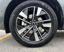 Notranja slika - Volvo XC60 - B5 P AWD Plus Dark Avt. - 9 - Predogledna slika