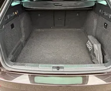 Notranja slika - Škoda Superb - 2.0 TDI L K Combi DSG 4X4 ... - 11 - Predogledna slika