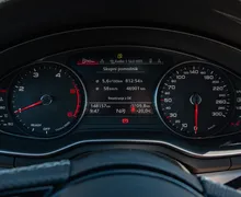 Notranja slika - Audi A4 - Avant quattro 50 TDI S line Tiptronic - 11 - Predogledna slika