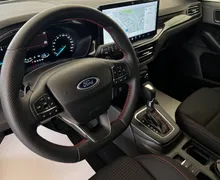 Notranja slika - Ford Focus - 1.0•ST-Line•LED•PDC•KAMERA•F1•NAVI• - 12 - Predogledna slika