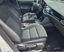 Notranja slika - Opel Astra - Tourer 1.6 CDTI  Innovation 1.LASTNIK SLO NAVI L.. - 9 - Predogledna slika