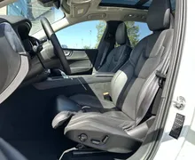 Notranja slika - Volvo XC60 - B4 AWD MILD HYBRID DIESEL ULTIMATE DARK - 10 - Predogledna slika