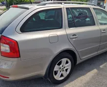 Zunanja slika - Škoda Octavia - Škoda  Combi 1.6 CR TDI DPF Elegance - 3 - Predogledna slika