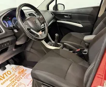 Notranja slika - Suzuki SX4 S-Cross - 1.0i-BI-XENON-KAMERA-NAVI-RADAR TEM-GRETJE SED-A.. - 9 - Predogledna slika