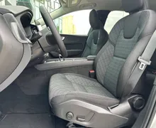 Notranja slika - Volvo XC60 - B5  P  Core AT AWD 3 leta garancije + 3 servisi... - 10 - Predogledna slika
