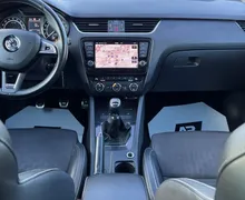 Notranja slika - Škoda Octavia - 2.0 TDI RS+XENON+NAVI+PDC+KLJUKA - 12 - Predogledna slika