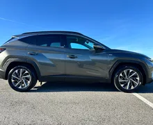 Zunanja slika - Hyundai Tucson - 1.6 CRDi PREMIUM 4WD-PANO-KAM-ACC-MOTOR U OKVARI - 3 - Predogledna slika