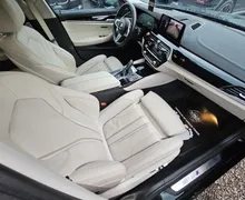 Notranja slika - BMW serija 5 Touring: - 530i xDrive |M-IZPUH-VOLAN|BOWERS|KAMERA|AMBIENT| - 9 - Predogledna slika