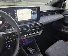 Zunanja slika - Renault 5 E-tech - Techno EV40 + Paket Zima Udobje-Vožnja Parkiranje - 11 - Predogledna slika