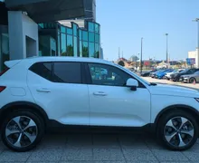 Zunanja slika - Volvo XC40 - B3 P Core AT DCT 3 leta garancije + 3 servisi... - 4 - Predogledna slika
