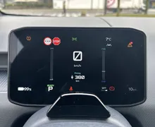 Notranja slika - KIA PV5 - 71.2 kWh baterija 120 kW  163 KS  Quantum... - 13 - Predogledna slika
