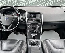 Zunanja slika - Volvo XC60 - D4 R-Design Momentum+133KW+ALU+XENON+USNJE+UGODNO - 9 - Predogledna slika