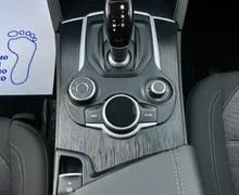 Zunanja slika - Alfa Romeo Stelvio - 2.2D Q4 190KM AVTOMATIK NAVI LED KAMERA 1.lastnik - 16 - Predogledna slika