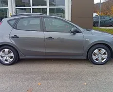 Zunanja slika - Hyundai i30 - 1.6 CRDi Style 1. LASTNIK - 3 - Predogledna slika