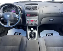 Notranja slika - Alfa Romeo 147 - 1.9 JTD M-JET+PDC+SAMO 117.875km+TEMP - 12 - Predogledna slika