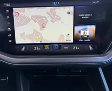 Notranja slika - Volkswagen Touareg - 4motion V6 TDI BMT R-Line Aut.Panorama-NightVisi.. - 9 - Predogledna slika