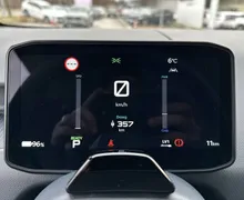 Notranja slika - KIA PV5 - 71.2 kWh baterija 120 kW 163 KS  Quantum... - 15 - Predogledna slika