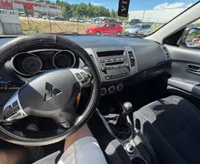Zunanja slika - Mitsubishi Outlander - 2.0 DID Intense 4WD ZELO LEP - 9 - Predogledna slika