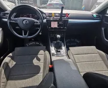 Zunanja slika - Škoda Superb - 2.0 TDI Style Combi110 kW XENON-ALU19-NAVI-VIRTUAL - 11 - Predogledna slika