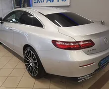 Zunanja slika - Mercedes-Benz E-Razred - E 220 d 4MATIC VELIKA NAVI-USNJE-KAMERA-ALU20-PD.. - 6 - Predogledna slika