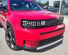 Zunanja slika - Fiat Grande Panda - 1.2 T-GEN3 110 e-Hybrid AT6 La PRIMA - 3 - Predogledna slika