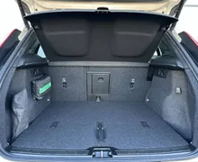 Notranja slika - Volvo XC40 - B3 P Core AT DCT 3 leta garancije + 3 servisi... - 12 - Predogledna slika