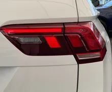 Zunanja slika - Volkswagen Tiguan - 1.5 TSI ACT BMT-SLO-1.LASTNIK-PDC-ACC-LED - 5 - Predogledna slika