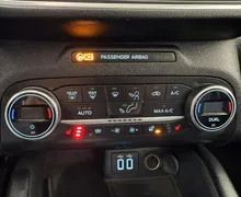 Notranja slika - Ford Kuga - 2.5 Vignale.NEMŠKI+4ALU.KAMERA.PANORAMA.KLUKA.LED - 9 - Predogledna slika