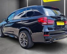 Zunanja slika - BMW X5 - serija : M50d M PAKET FULL LED NAVI PDC KAMERA TEM TOP... - 3 - Predogledna slika
