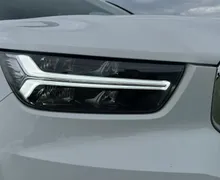 Zunanja slika - Volvo XC40 - T3 Momentum Avt. ACC. LED. NAVI. VZR. KAM. - 4 - Predogledna slika
