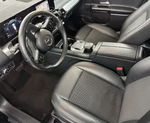 Notranja slika - Mercedes-Benz GLB-Razred - GLB 200 d 4MATIC Avt.NEMŠKI.KAMERA.PANORAMA.NAVI - 9 - Predogledna slika