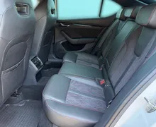 Notranja slika - Škoda Octavia - 1.4 PHEV RS-Head Up-ACC-Mrtvi kot-Matrix-Masaža... - 11 - Predogledna slika