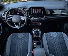 Notranja slika - Volkswagen T-Roc - 1.0 TSI BMT R-Line-LED-ACC-PDC-Vzvratna kamera.... - 10 - Predogledna slika