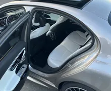 Notranja slika - Mercedes-Benz C-Razred - C 300 4MATIC AMG Line Avt. - 11 - Predogledna slika