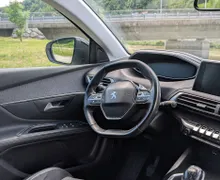 Notranja slika - Peugeot 5008 - 1,6 BlueHDi Allure - 4 - Predogledna slika