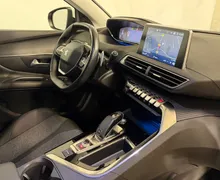 Notranja slika - Peugeot 3008 - 1.2i-ALLURE-VIRTUAL-FULL LED-KAMERA-NAVI-TEMPOMAT. - 11 - Predogledna slika