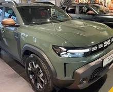 Zunanja slika - Dacia Duster - Extreme 130MHEV + 4 leta servisov - 1 - Predogledna slika