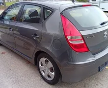 Zunanja slika - Hyundai i30 - 1.6 CRDi Style 1. LASTNIK - 6 - Predogledna slika
