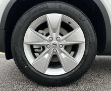 Notranja slika - Volvo XC40 - B3 P Core AT DCT 3 leta garancije + 3 servisi - 8 - Predogledna slika