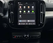 Notranja slika - Volvo XC40 - B3 P Core AT DCT 3 leta garancije + 3 servisi... - 15 - Predogledna slika