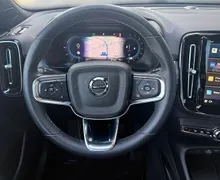 Zunanja slika - Volvo XC40 - B3 bencin 163hp AUT FWD DCT  SLO vozilo 1.lastnik - 15 - Predogledna slika