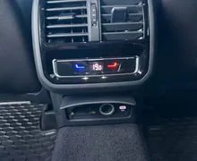 Notranja slika - Volkswagen Passat Alltrack - 4motion 2.0 TDI BMT SCR DSG-Vlečna kljuka-IQ Light - 9 - Predogledna slika