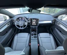 Notranja slika - Volvo XC40 - B3 P Core AT DCT 3 leta garancije + 3 servisi... - 20 - Predogledna slika