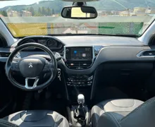 Zunanja slika - Peugeot 2008 - 1.2 PureTech 130Allure XEN.NAVI.PDC SAMO 69.000KM - 9 - Predogledna slika