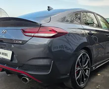 Zunanja slika - Hyundai i30 Fastback - N 2.0 T-GDI 275 PERFORMACE LED-KAMERA-ALU19-1.LAST - 4 - Predogledna slika