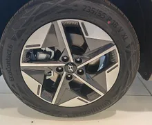 Zunanja slika - Hyundai Tucson - 1.6 T-GDI 150 PREMIUM DCT Winter PTG + E-SHIFT - 5 - Predogledna slika