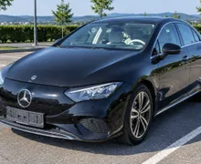 Zunanja slika - Mercedes-Benz EQE - 350 4MATIC AMG ACC PANORAMA KAMERA SLO - 1 - Predogledna slika