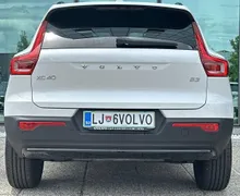 Zunanja slika - Volvo XC40 - B3P Plus Dark Avt. - 6 - Predogledna slika